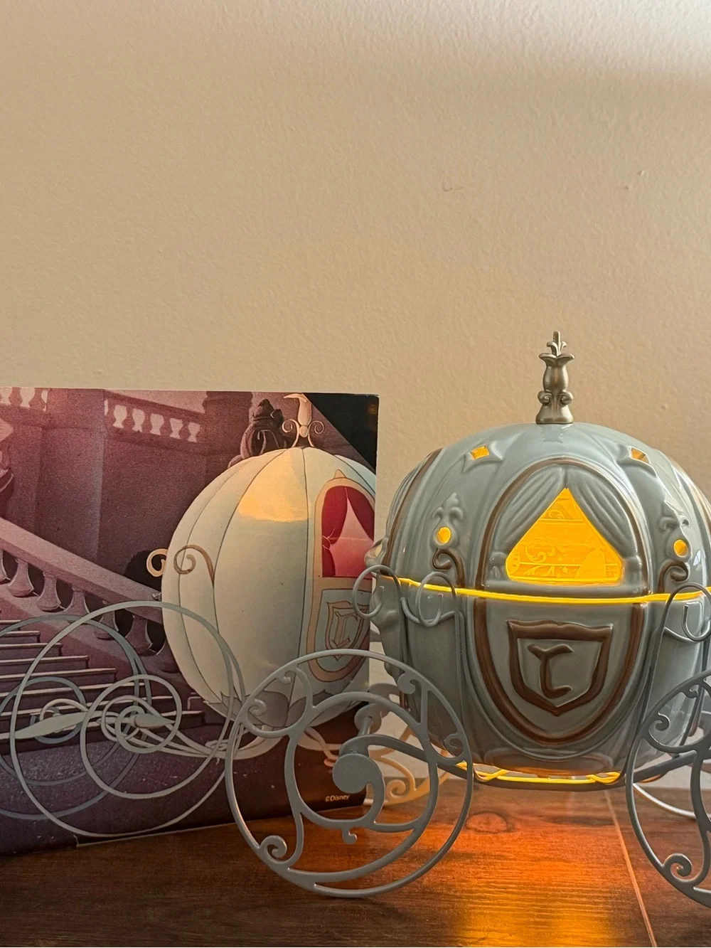 Scentsy Cinderella Carriage Lantern - White, Gold